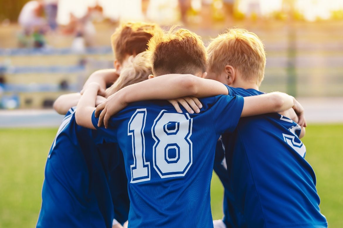 Trening piłki nożnej- jak stworzyć warunki meczowe w jednostce treningowej?